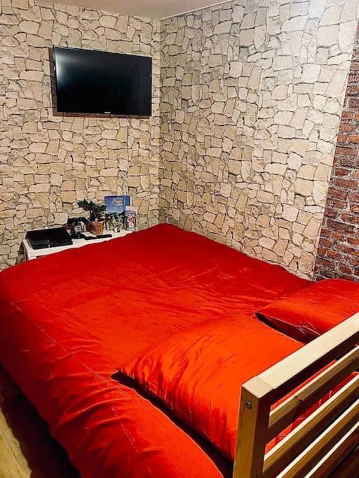 La Chambre Des Secrets Perougien Perouges Ngoại thất bức ảnh