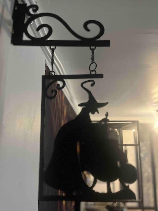 La Chambre Des Secrets Perougien Perouges Ngoại thất bức ảnh