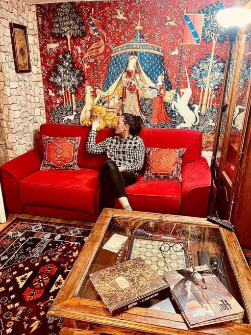 La Chambre Des Secrets Perougien Perouges Ngoại thất bức ảnh